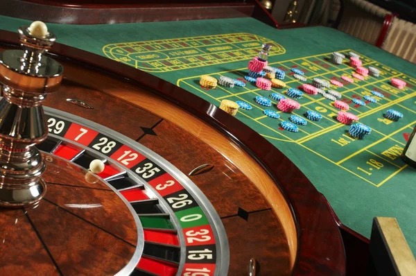 gaya 4d mobile app interface showing football markets and live-dealer tables