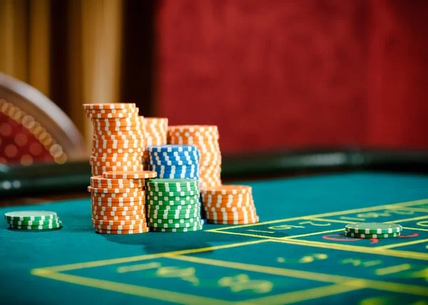 Multi-sport dashboard view showing live football and casino options